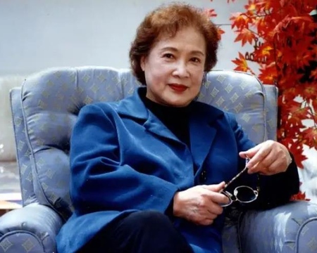 人民艺术家秦怡在沪去世，享年百岁