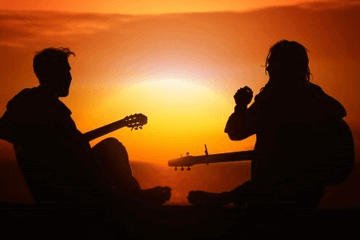 缅怀先烈的经典句子：铭记英勇，传承精神